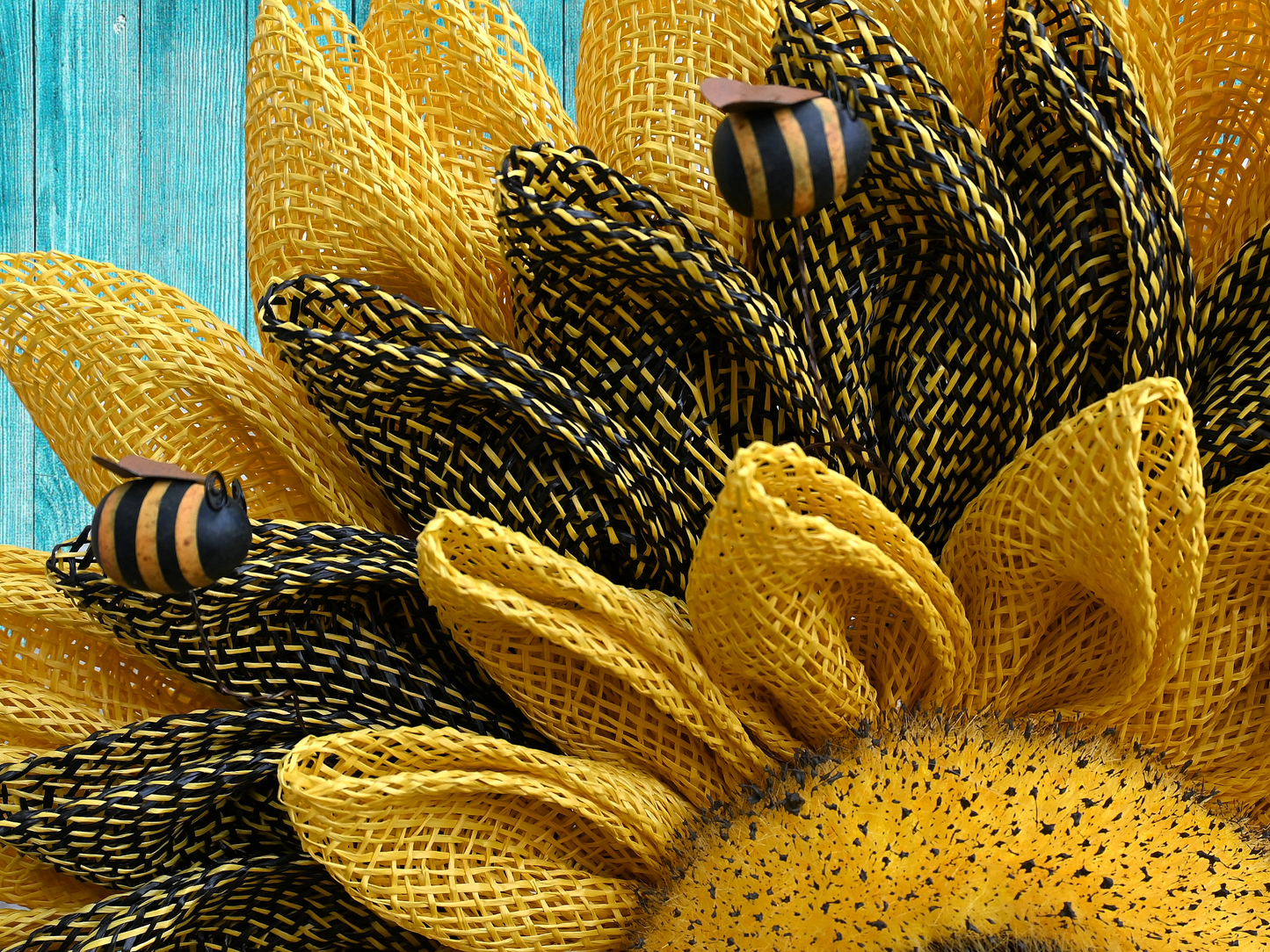 21" Sunflower Wreath – Bee Flower Wreath – Sunflower Bee Flower Wreath